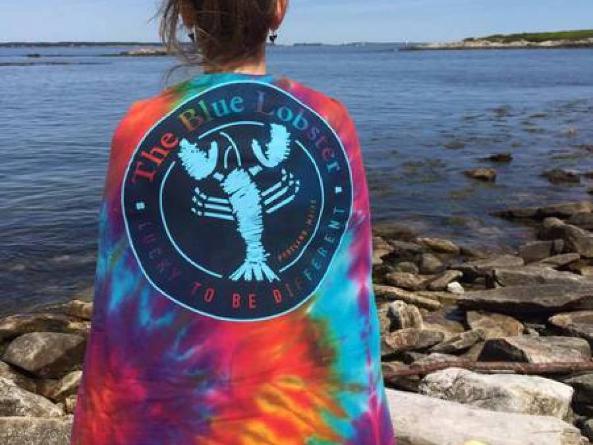 The Blue Lobster tie-dye blanket